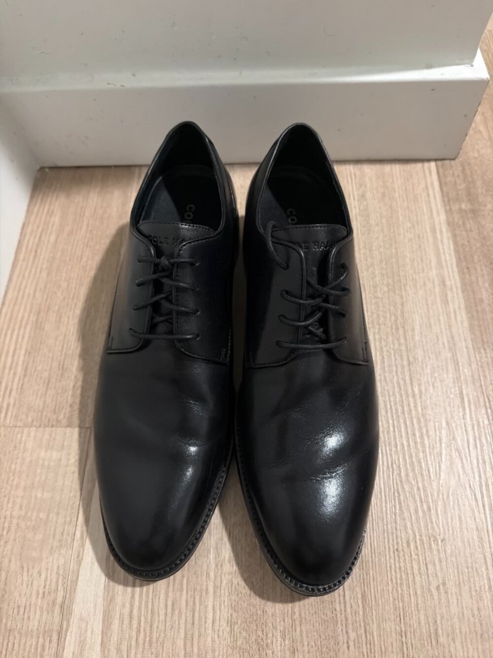 Cole Haan Mens OriginalGrand Plain Toe Derby Oxfords Black Leather Dress Shoes